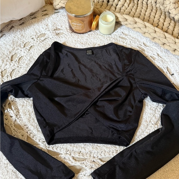 Tops - Elegant Black Long Sleeve Women's Top